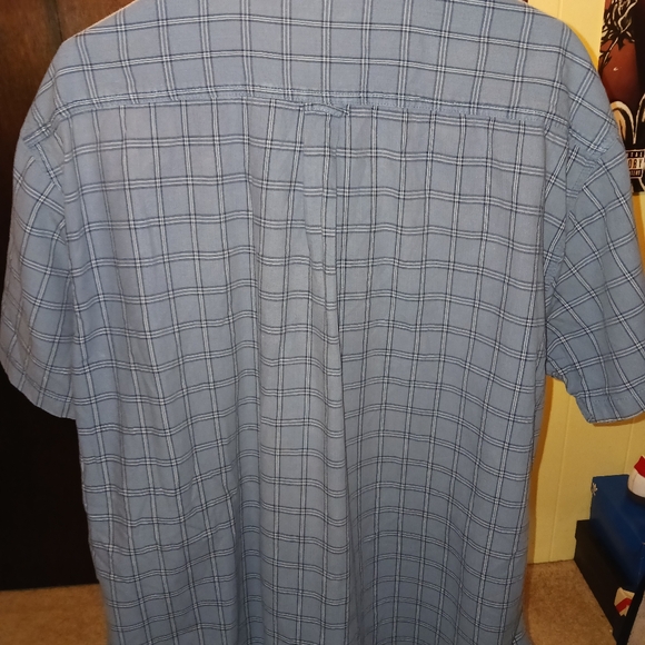 Basic Editions button down - Picture 2 of 3